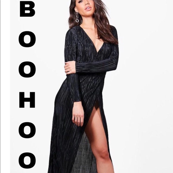 Boohoo Dresses & Skirts - BooHoo Plise’ Maxi Dress